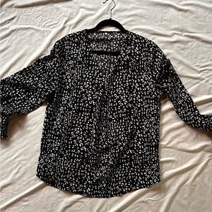 Black and White Buttoned Blouse with Mandarin Collar